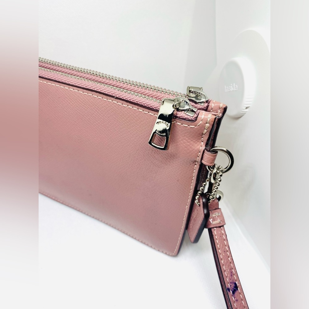 Authentic Coach Double-Zip Wristlet in Blossom Pink - Picture 3 of 9